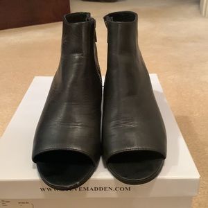 Steve Madden Rico , size 8 , black leather